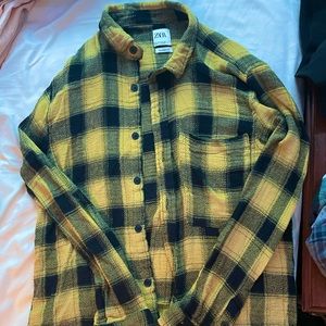 Yellow loose fitting flannel